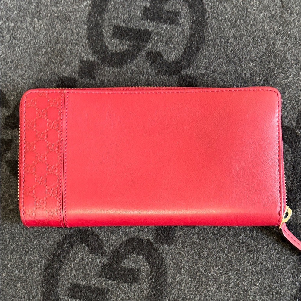 🌟 Gucci Microguccissima Red Leather Zip-Around Wallet 🌟 - Picture 4 of 17